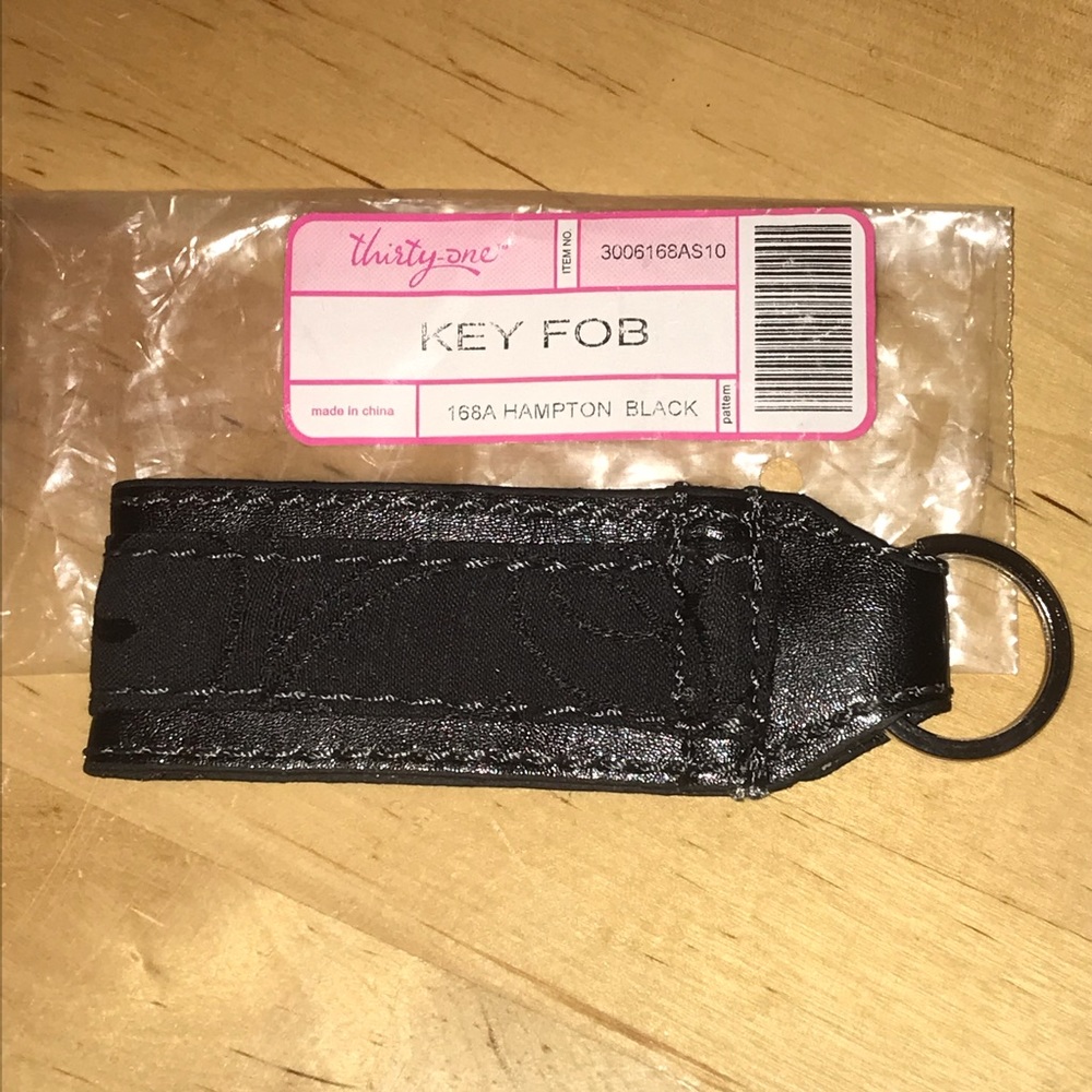 🎉 5 for $10 🎉 NWOT Thirty-One Hampton Black Key Fob 168A